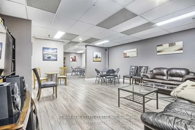 Additional image 6 of 3621 Lakeshore Blvd Unit 504