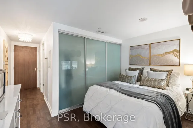 Additional image 15 of 560 King St Unit 206