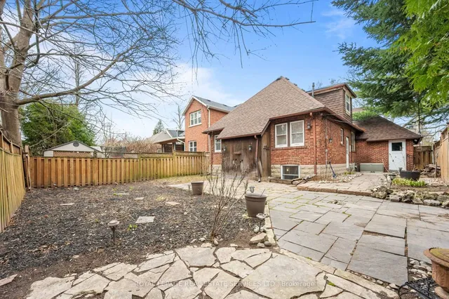 Additional image 43 of 49 Meadowvale Dr