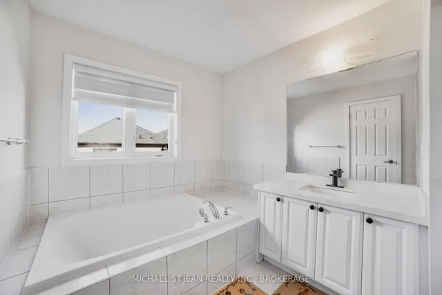 Additional image 20 of 32 Hedges Cres