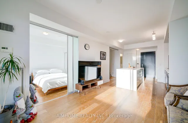 Additional image 18 of 1080 Bay St Unit 1205