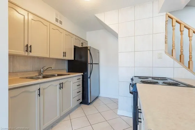 Additional image 19 of 10 John St Unit 605