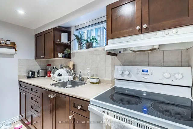 Additional image 41 of 41 Rusholme Dr