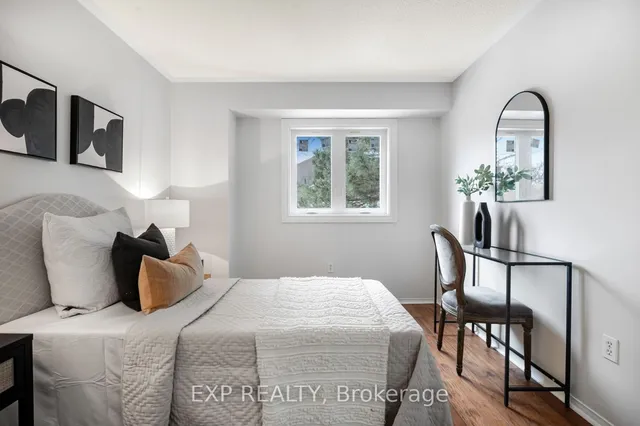 Additional image 31 of 53 Wickstead Crt