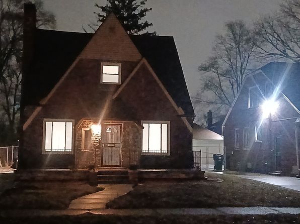 17384 Snowden St, Detroit, MI 48235