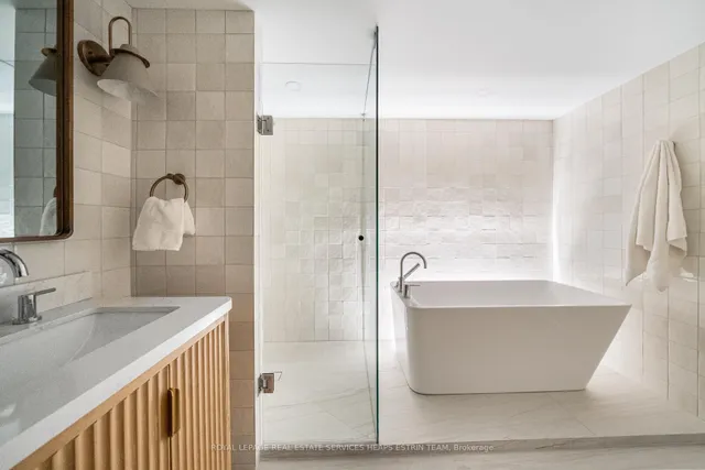 Additional image 16 of 40 Oaklands Ave Unit 329