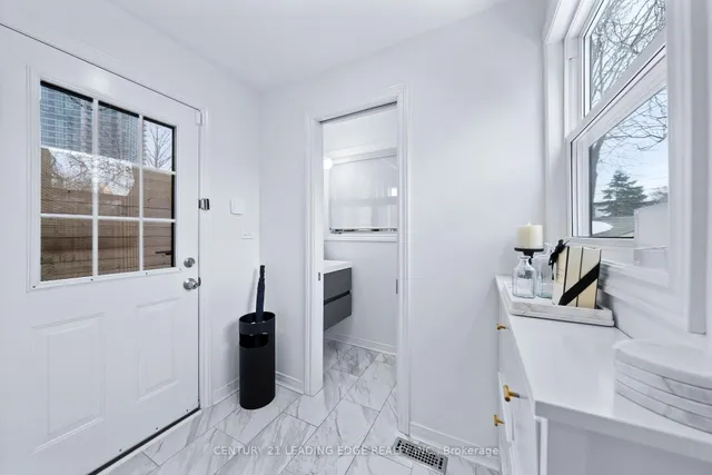 Additional image 16 of 32 Mortimer Ave