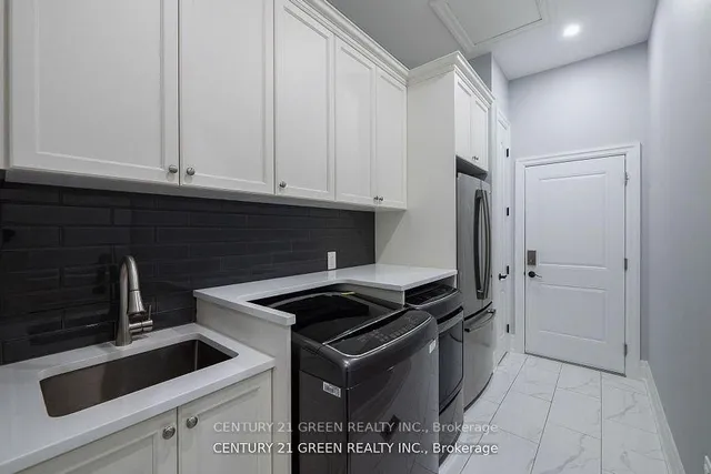 Additional image 12 of 679 Hiawatha Blvd