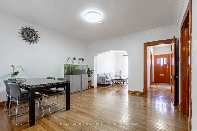 Additional image 8 of 27 Fairview Ave