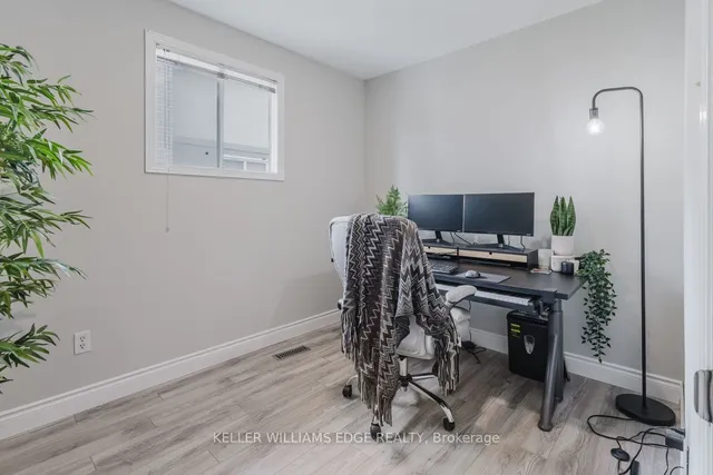 Additional image 23 of 1462 Paddington Crt