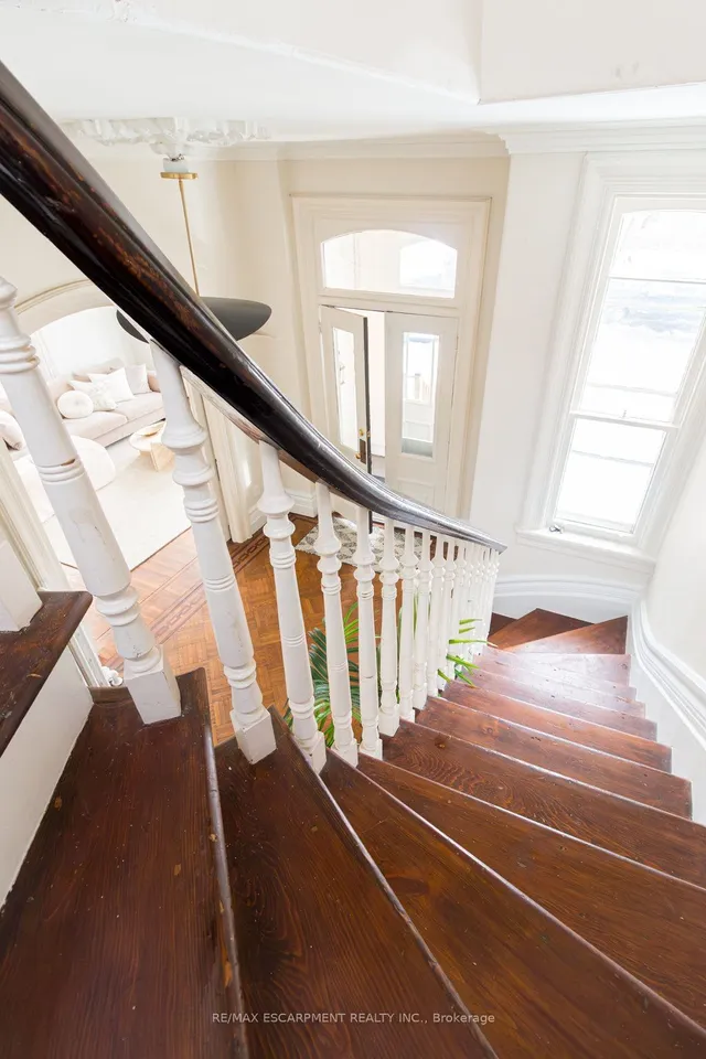 Additional image 31 of 293 Park St