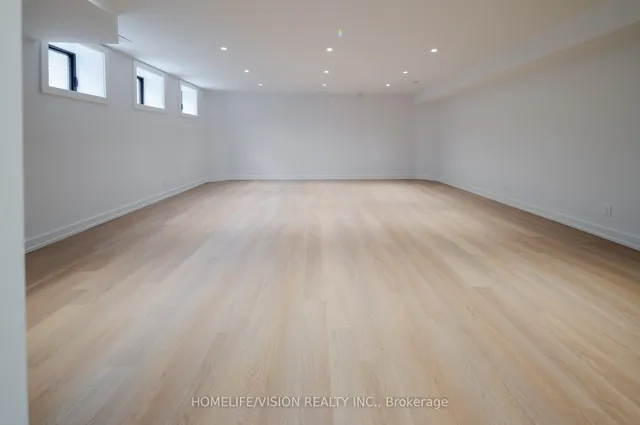 Additional image 28 of 44 Doris Dr