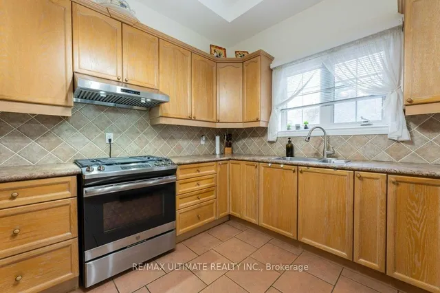 Additional image 13 of 1496 Keele St