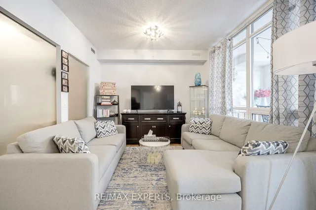 Additional image 7 of 830 Lawrence Ave Unit 231