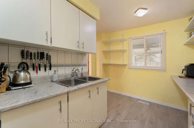 Additional image 9 of 248 Royal Salisbury Way