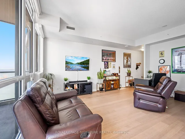 Additional image 15 of 59 Annie Craig Dr Unit 1501