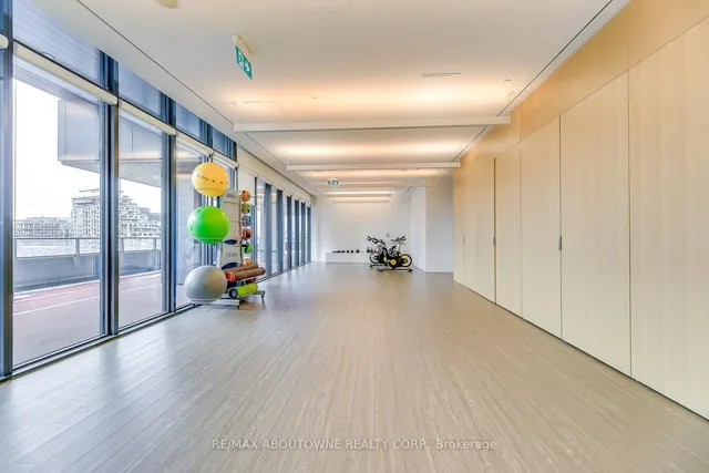 Additional image 30 of 19 Western Battery Rd Unit 1917