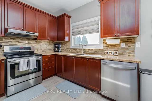 Additional image 17 of 62 Masters Green Cres