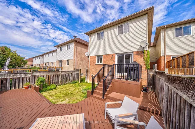 Additional image 37 of 6098 Rowers Cres