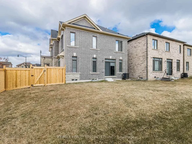 Additional image 43 of 37 Peak Dr