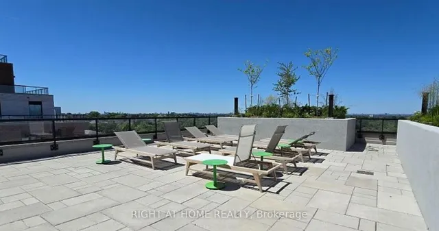 Additional image 43 of 3100 Keele St Unit 612