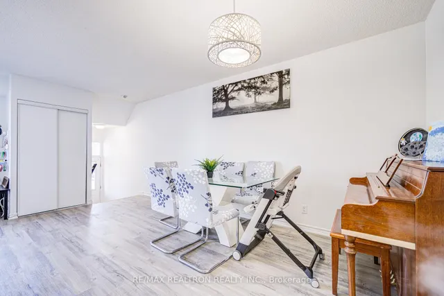 Additional image 11 of 119 Omni Dr Unit 18