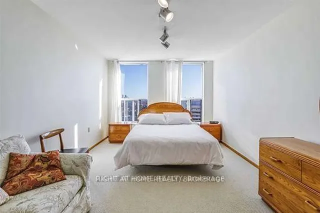 Additional image 11 of 130 Neptune Dr Unit 1601