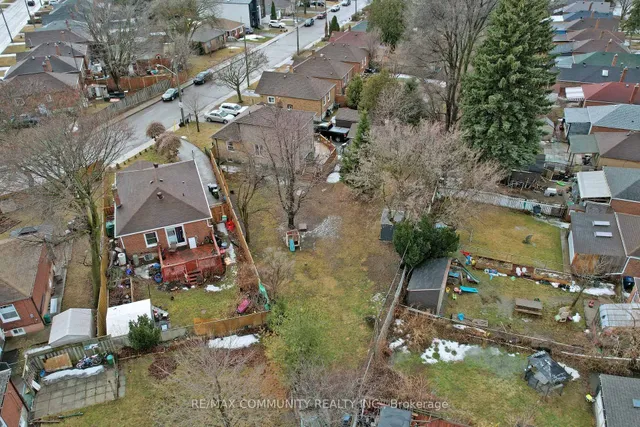 Additional image 40 of 142 Meighen Ave