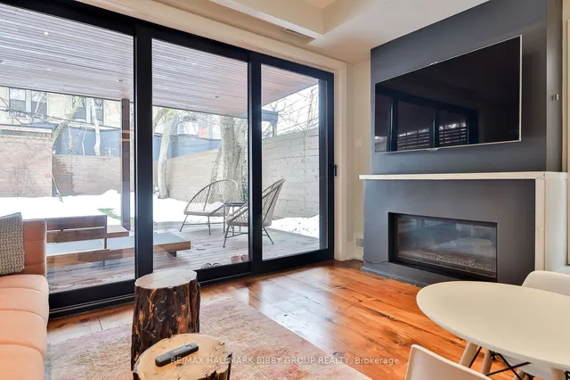 Additional image 12 of 14 Delaware Ave