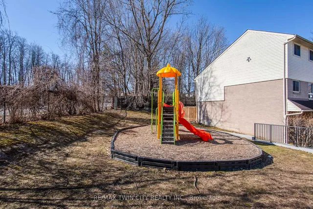 Additional image 10 of 634 Strasburg Rd Unit 32