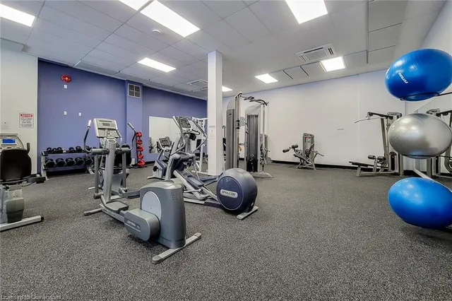 Additional image 37 of 1966 Main St Unit 402