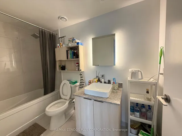 Additional image 8 of 501 Yonge St Unit 3512