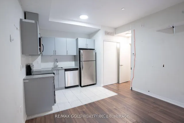 Additional image 9 of 402 The East Mall N/A Unit 116