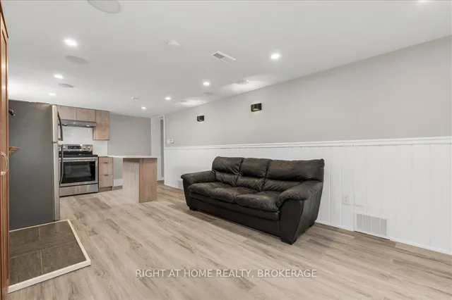 Additional image 23 of 392 East 43rd St