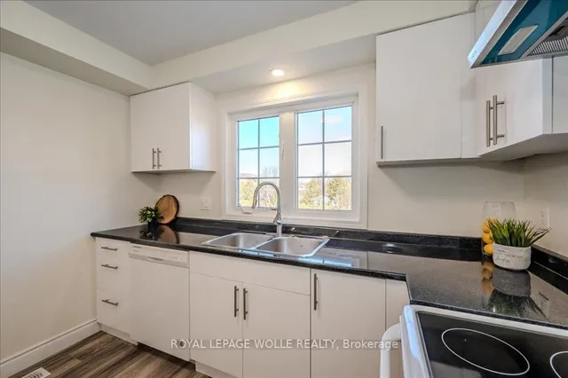 Additional image 16 of 147 Highland Cres