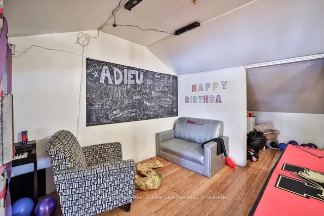 Additional image 31 of 1105 King St