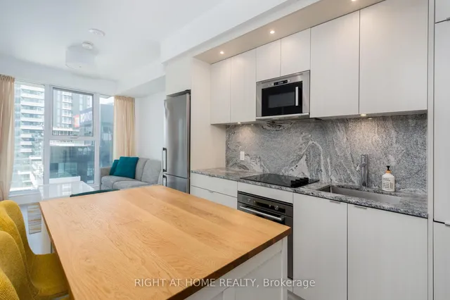 Additional image 14 of 30 Inn On The Park Dr Unit 3101