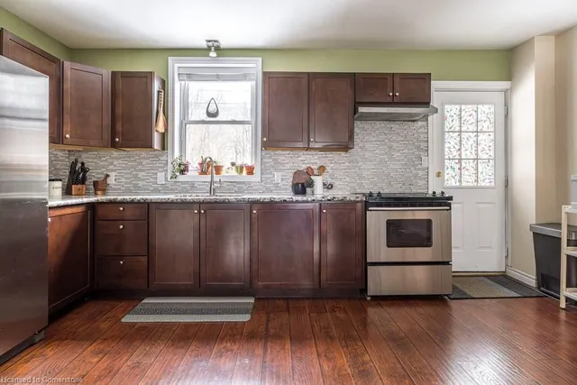 Additional image 16 of 14 Webber St