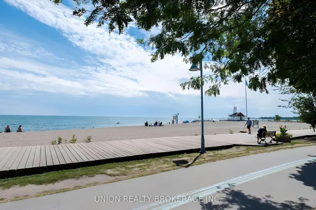 Additional image 34 of 2357 Queen St Unit 7