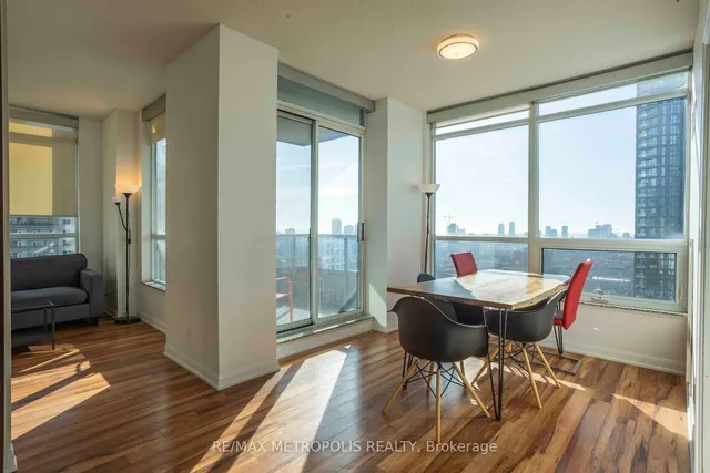 Additional image 6 of 500 Sherbourne St Unit 1704