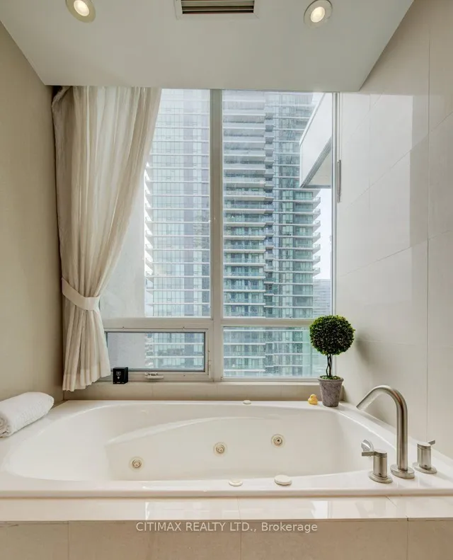 Additional image 18 of 12 Yonge St Unit 2906