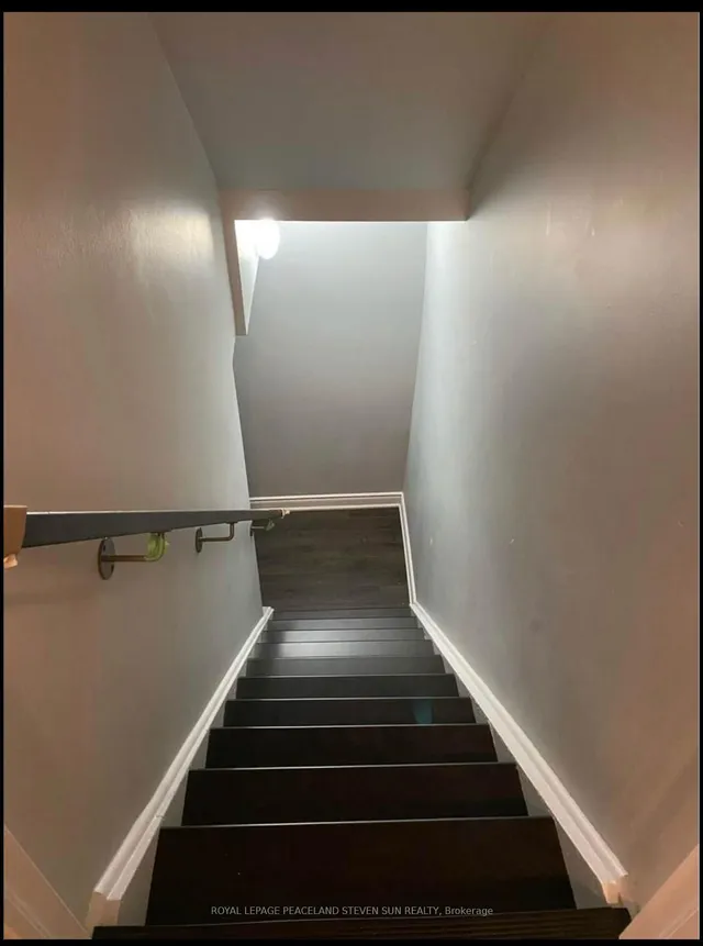 Additional image 18 of 28 Earlton Crt