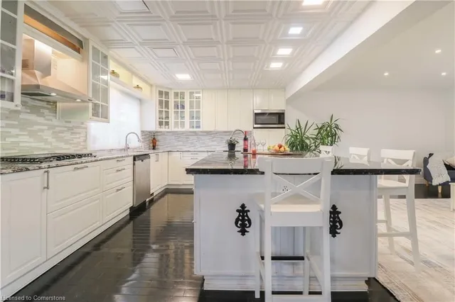 Additional image 10 of 298 Second Rd