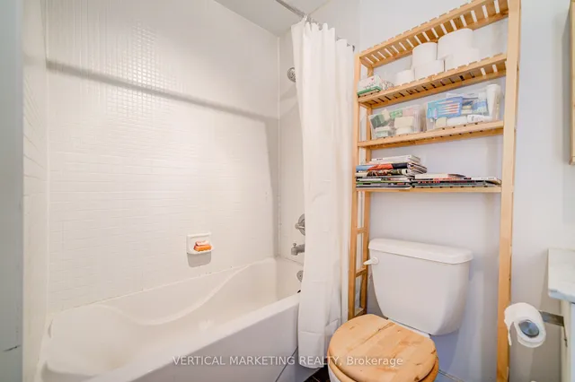 Additional image 17 of 369 Sorauren Ave Unit 510