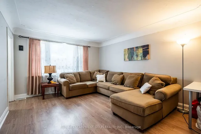 Additional image 9 of 124 WHITNEY Ave