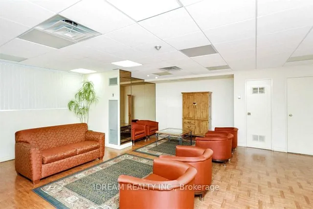 Additional image 29 of 3700 Kaneff Cres Unit 202
