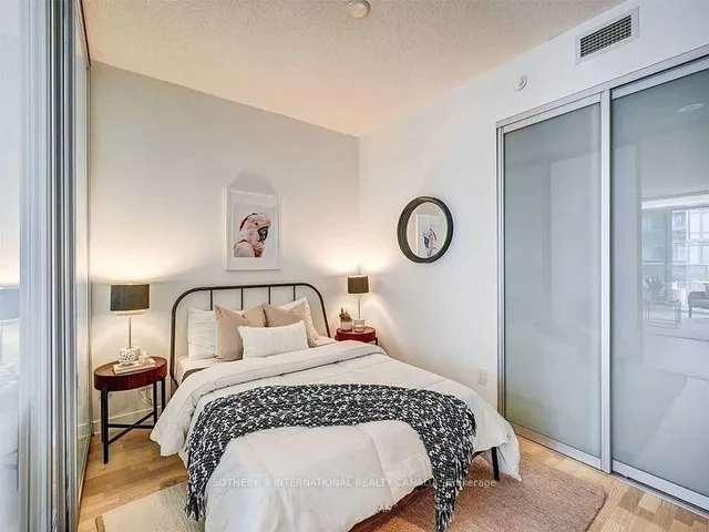 Additional image 17 of 88 Park Lawn Rd Unit 2710