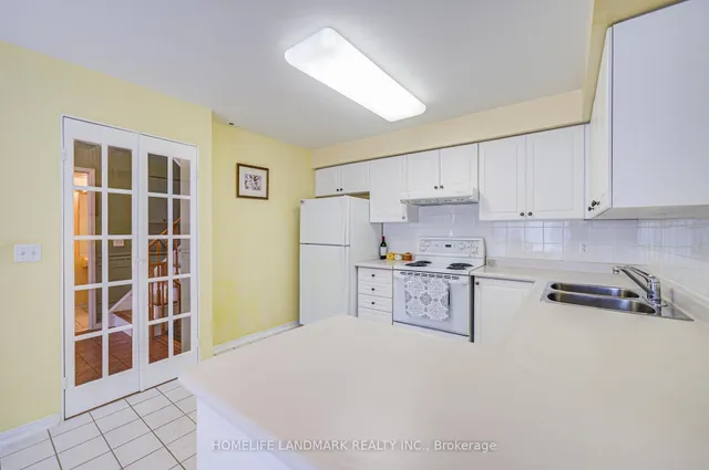 Additional image 12 of 83 Mondeo Dr Unit 212