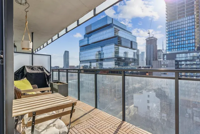 Additional image 34 of 318 King St Unit 1014