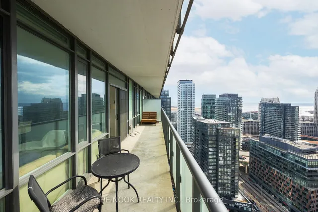 Additional image 32 of 170 Fort York Blvd Unit 2602